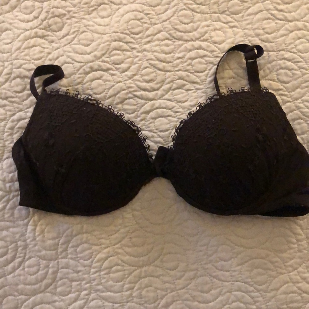 Black lace bra